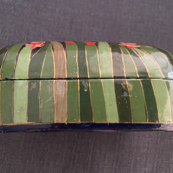 Kashmiri Paper Mache Jewelry Box - Picture 3 of 6